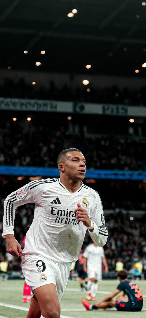 帕斯卡力荐小图拉姆转型适应齐沃体系，迪马尔科逐渐恢复昔日神勇（帕斯卡力挺小图拉姆转型融入齐沃体系，迪马尔科逐步找回巅峰状态）